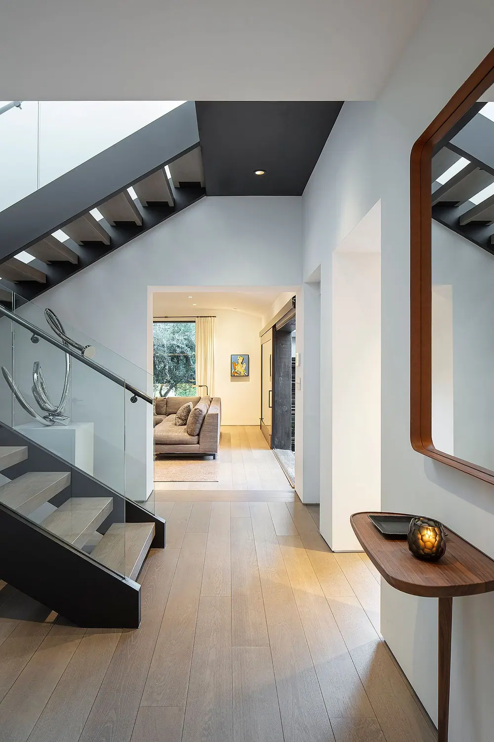 Krok Residence, Los Angeles, photograph 5 of 18