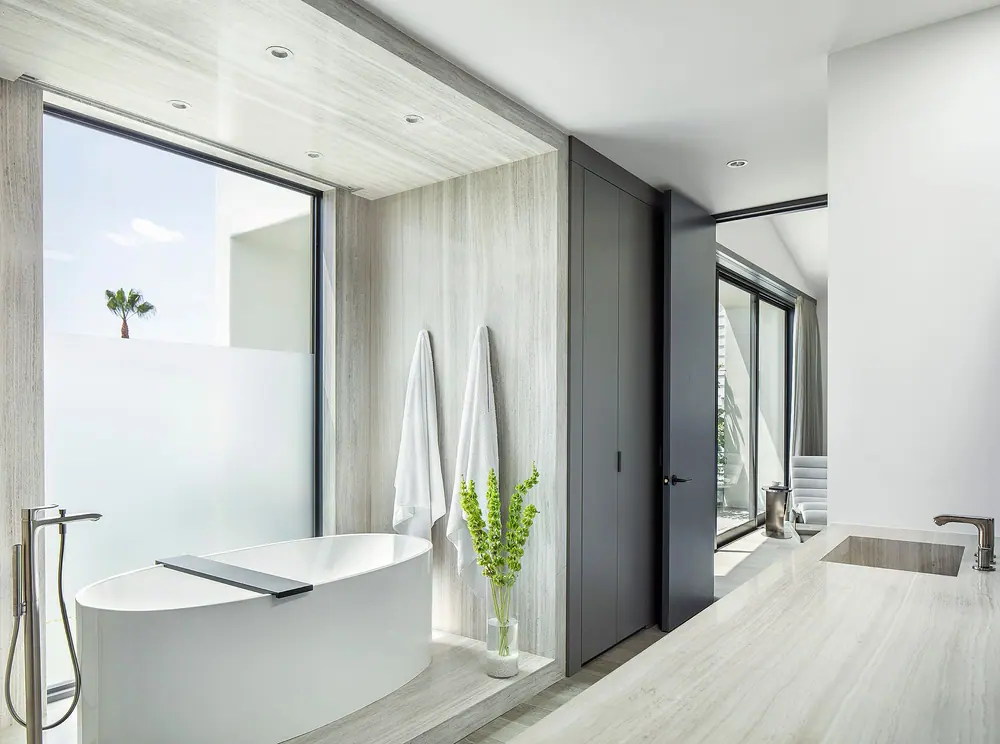 Krok Residence, Los Angeles, photograph 14 of 18
